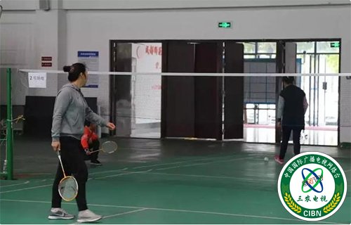 金宫味业党工委组织参与天府街道第八届企业邻里节