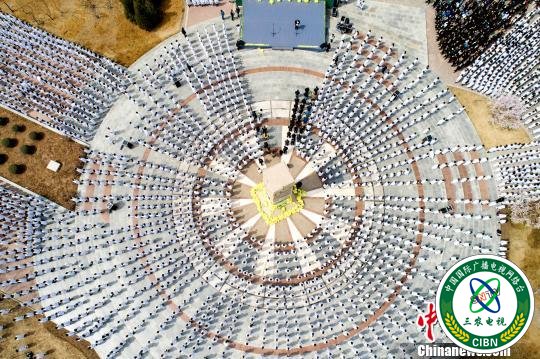 宁夏医学生向“大体老师”致敬