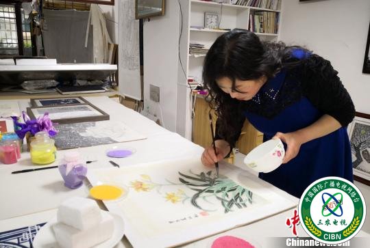 甘肃漳县艺人创制“盐画”让食用盐拥有艺术“细胞”