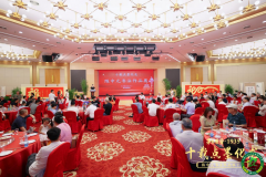 <strong>“十载点墨化龙”陈中</strong> <strong>“十载点墨化龙”陈中</strong>