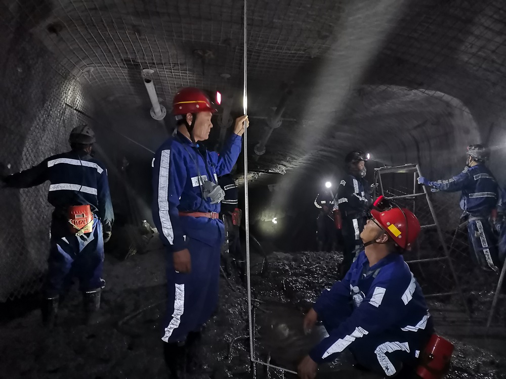 贯通验收现场 杨志立拍摄.jpg