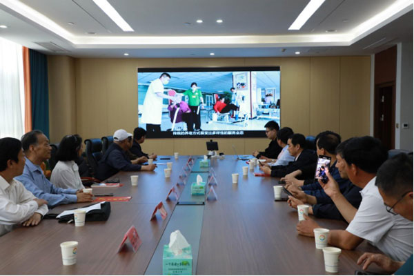 旅法华侨秦兰英女士莅临凯旋智慧养老中心参观交流650.jpg 旅法华侨秦兰英女士莅临凯旋智慧养老中心参观交流650.jpg