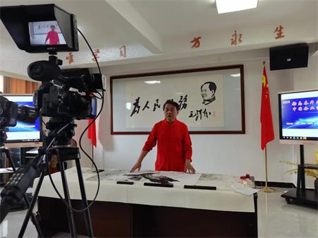 刘瑾铭：迎国庆以精品创作回报社会的实力派画家